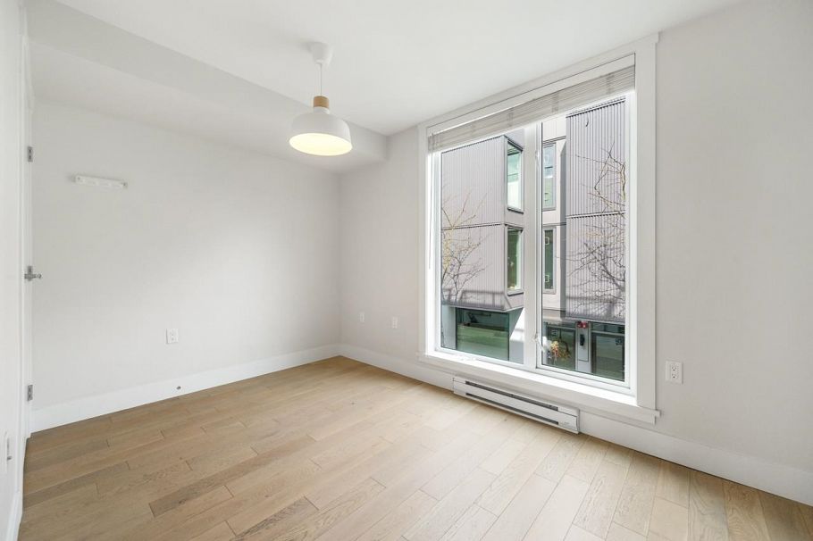 8 531 E 16th Avenue West Vancouver, BC - 17