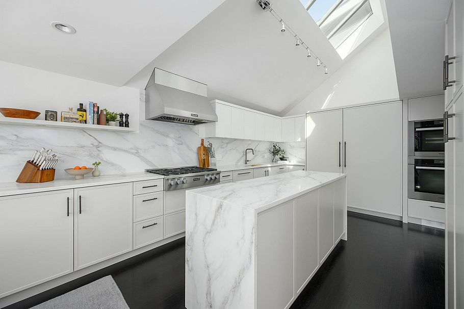 3262 W 1st Avenue Vancouver, BC - 11