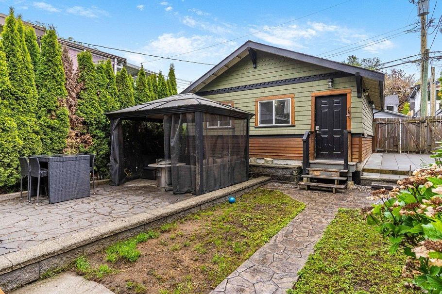 822 E 22nd Avenue Vancouver, BC - 21
