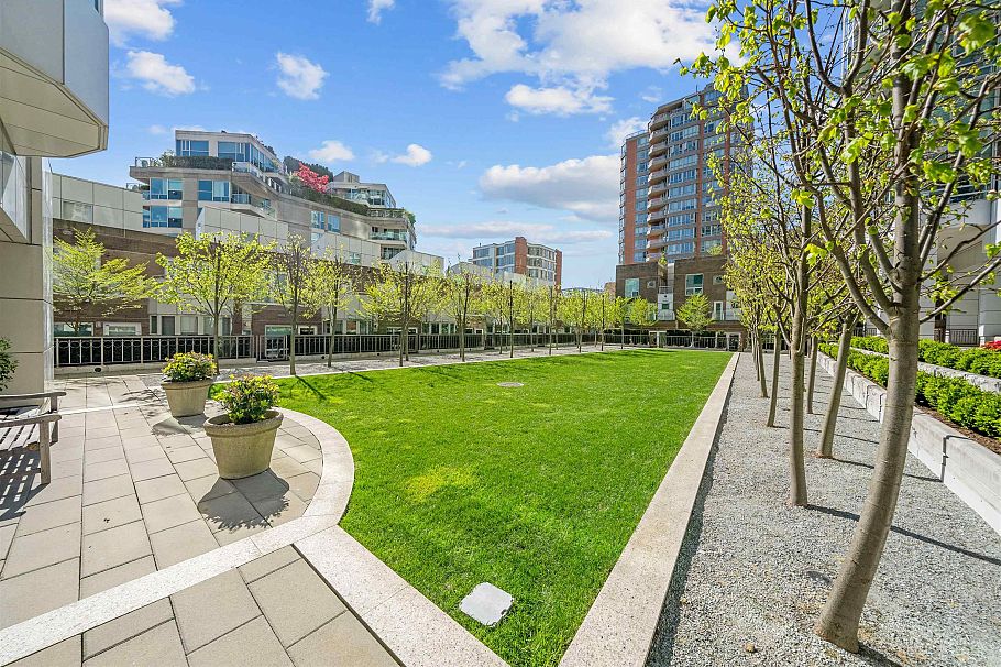 604 1501 Howe Street Vancouver, BC - 30
