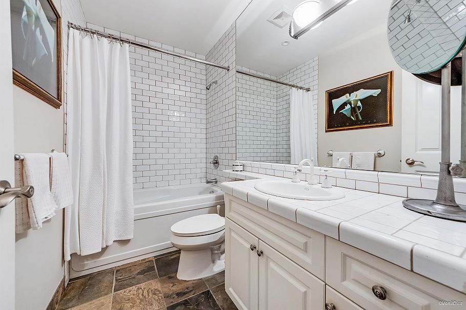 3113 W 42nd Avenue Vancouver, BC - 18