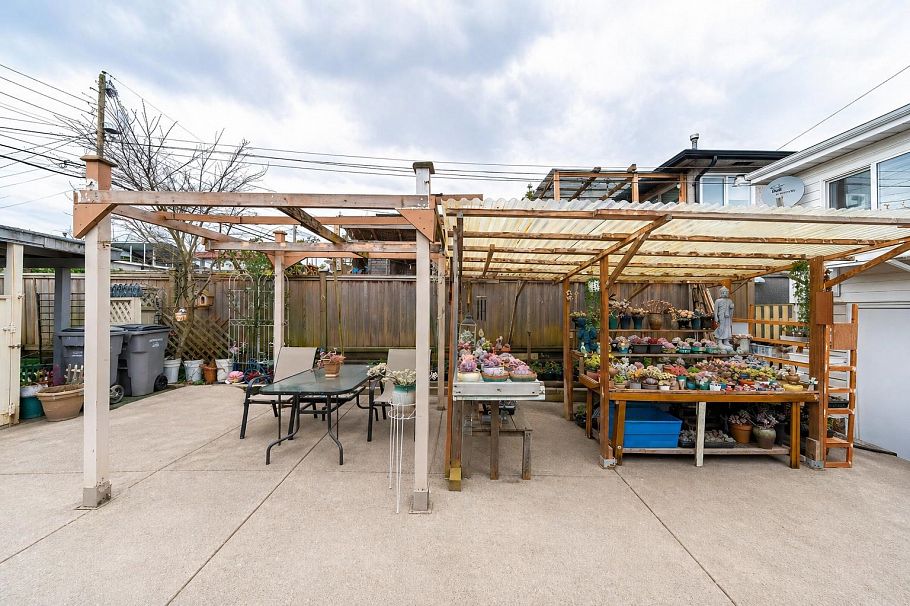 3134 E 1st Avenue Vancouver, BC - 26