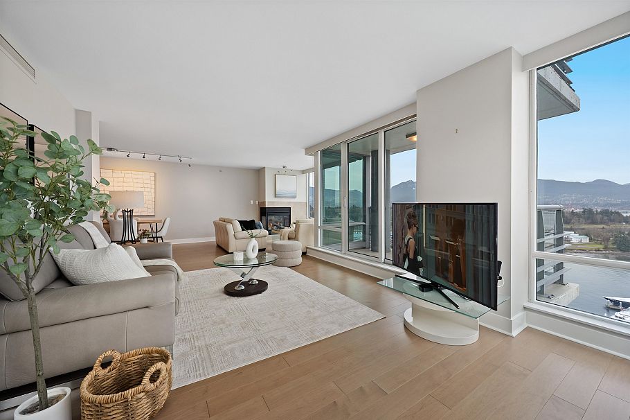 2102 590 Nicola Street Vancouver, BC - 3