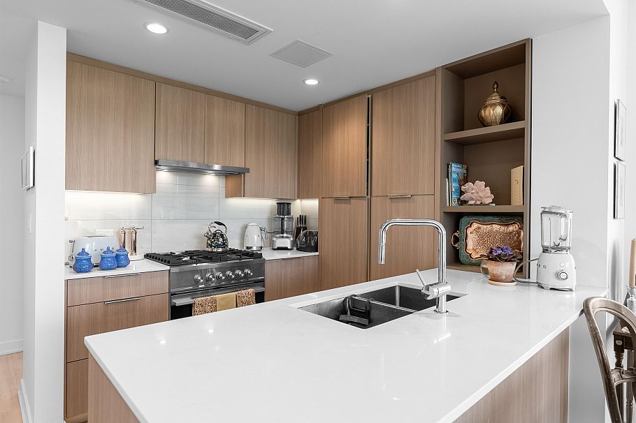1307 1471 Hunter Street North Vancouver, BC - 11