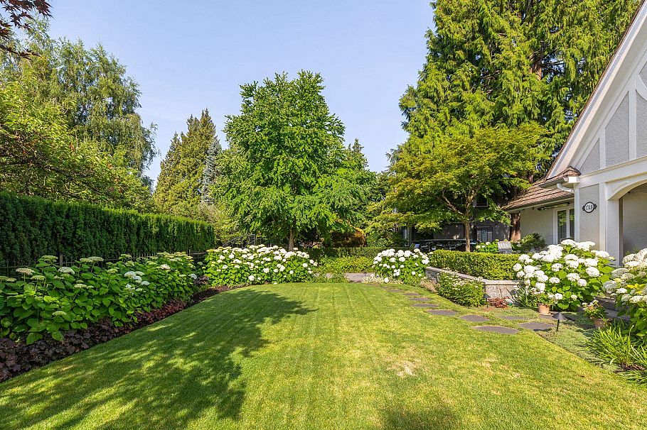 1749 W 38th Avenue Vancouver, BC - 29
