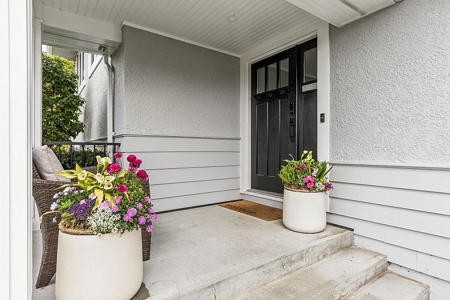 4384 Highland Boulevard North Vancouver, BC - 3