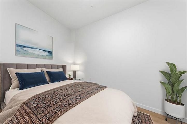 201 725 Marine Drive North Vancouver, BC - 28