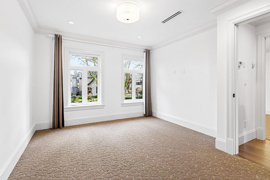 3715 W 22nd Avenue Vancouver, BC - 19