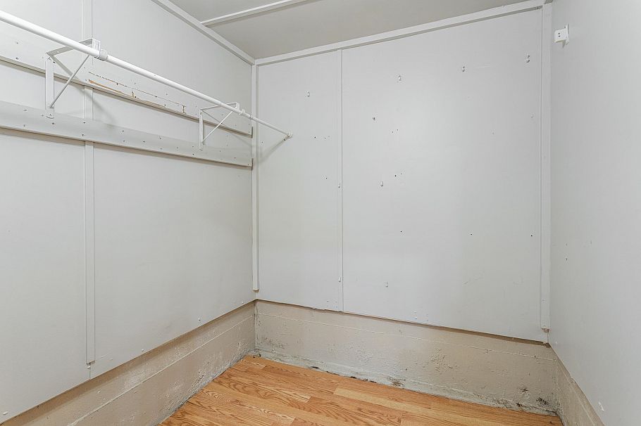 3951 William Street Burnaby, BC - 24