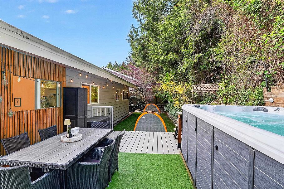 668 Alpine Court North Vancouver, BC - 33