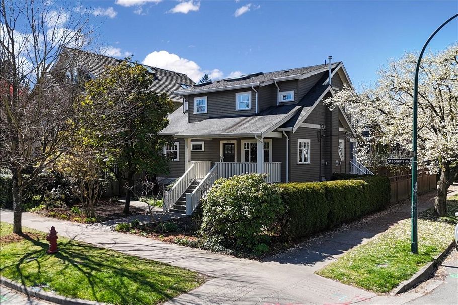 2301 Stephens Street Vancouver, BC - 1