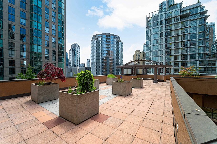 2602 1189 Howe Street Vancouver, BC - 34