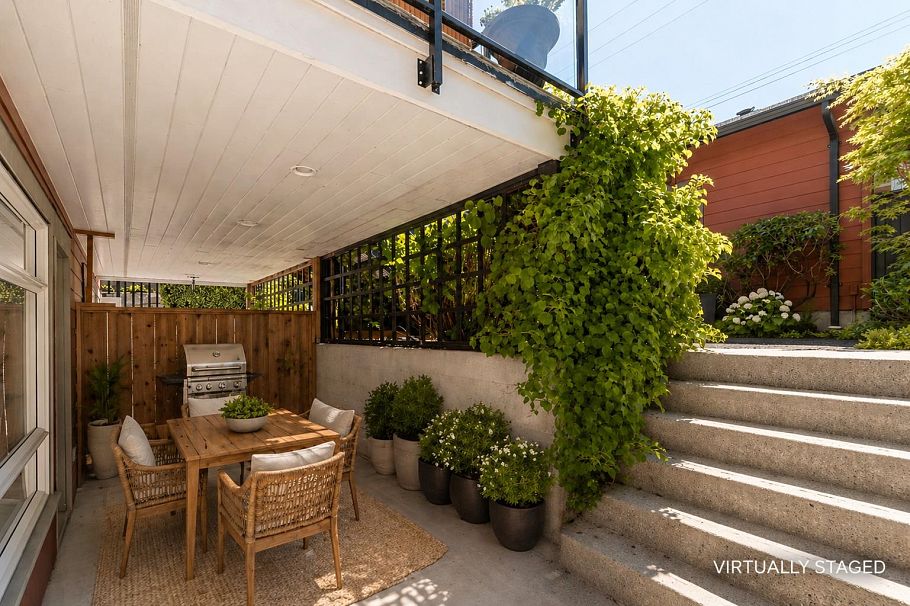 227 E 17 Street North Vancouver, BC - 31