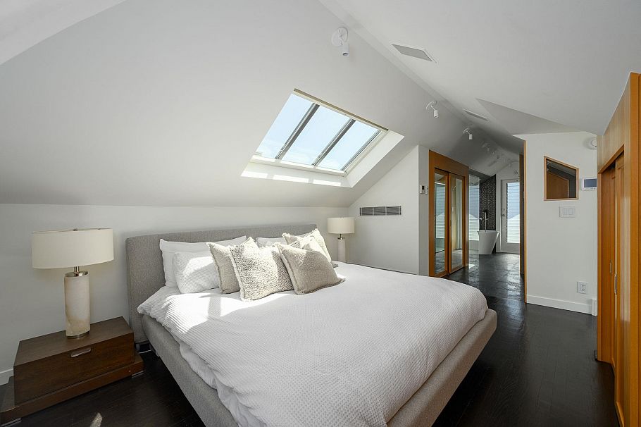 3262 W 1st Avenue Vancouver, BC - 21