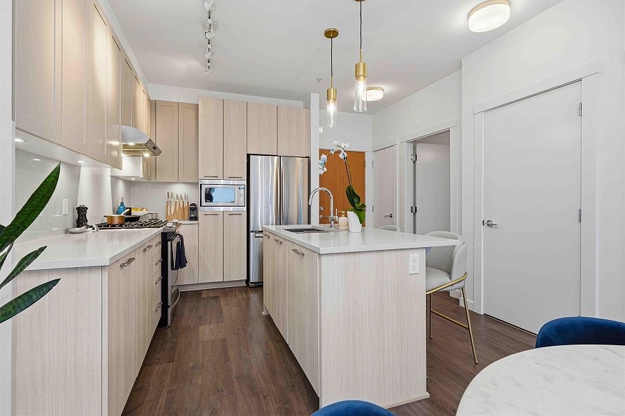 409 123 W 1st Street North Vancouver, BC - 4