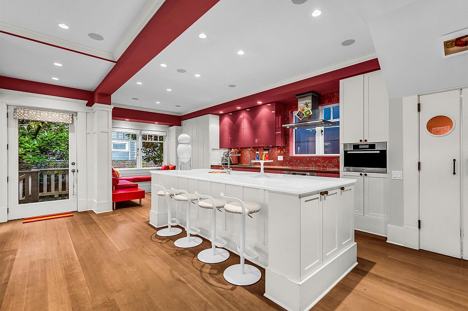 1747 Balaclava Street Vancouver, BC - 2