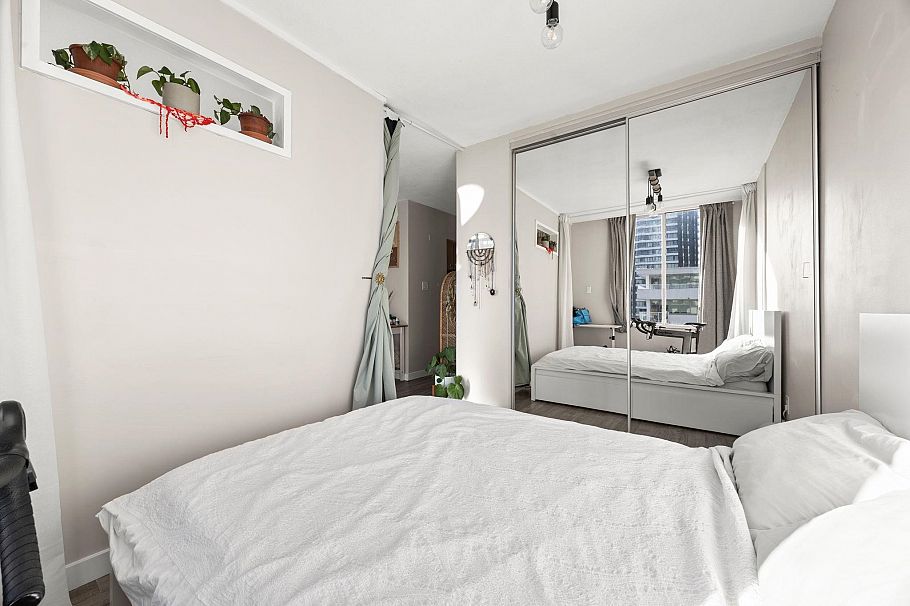 701 1100 Harwood Street Vancouver, BC - 16