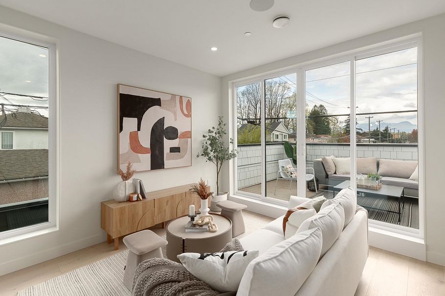 2652 E 38th Avenue Vancouver, BC - 8