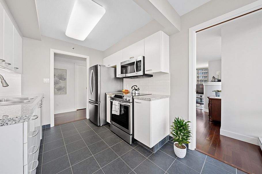 604 1501 Howe Street Vancouver, BC - 16