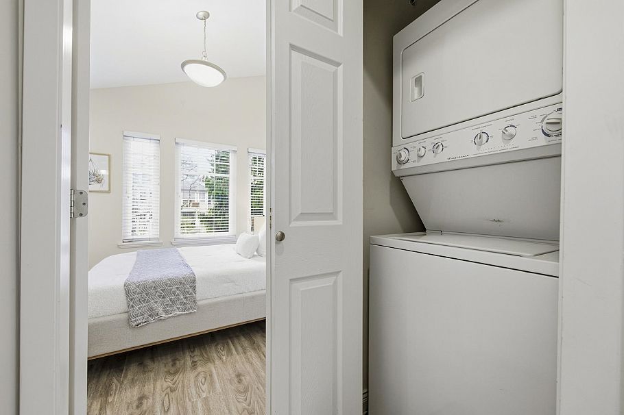 1737 Frances Street Vancouver, BC - 23