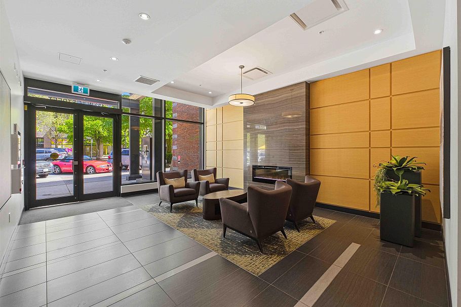 409 123 W 1st Street North Vancouver, BC - 34