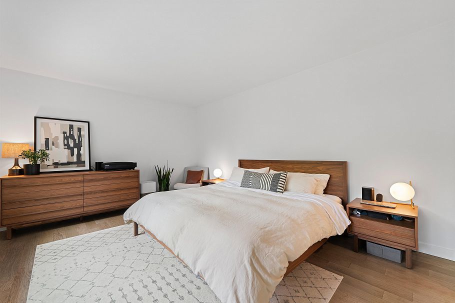1314 W 7th Avenue Vancouver, BC - 14