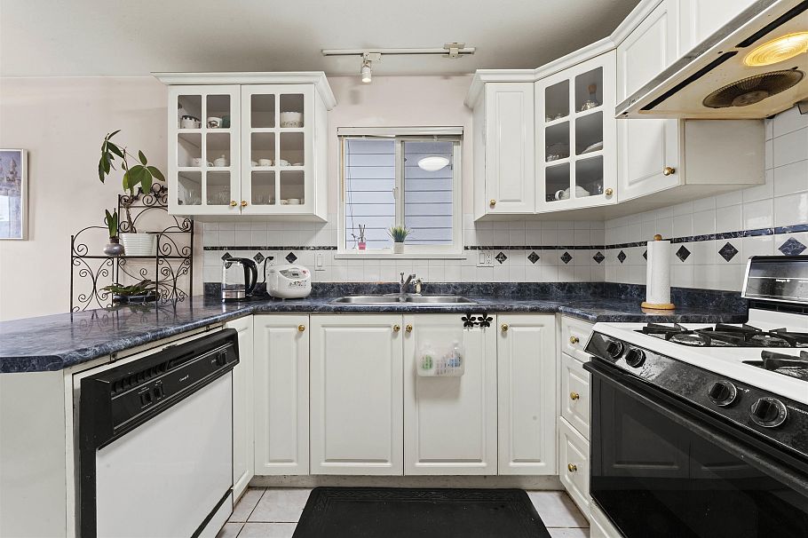 2779 Graveley Street Vancouver, BC - 22