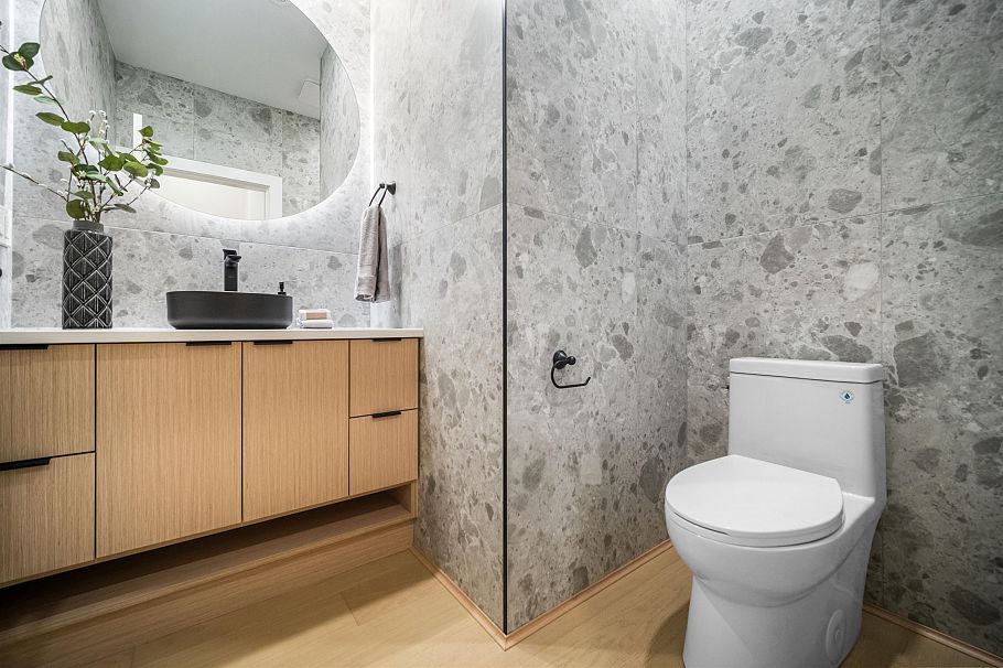 1 3576 E Pender Street Vancouver, BC - 7