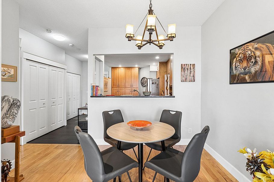 419 121 W 29th Street North Vancouver, BC - 7