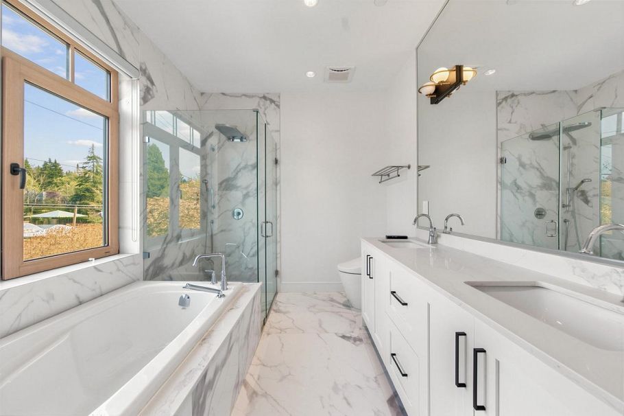 3412 W 43rd Avenue Vancouver, BC - 9