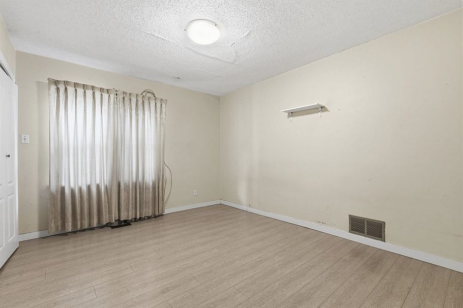 1479 W 57th Avenue Vancouver, BC - 14