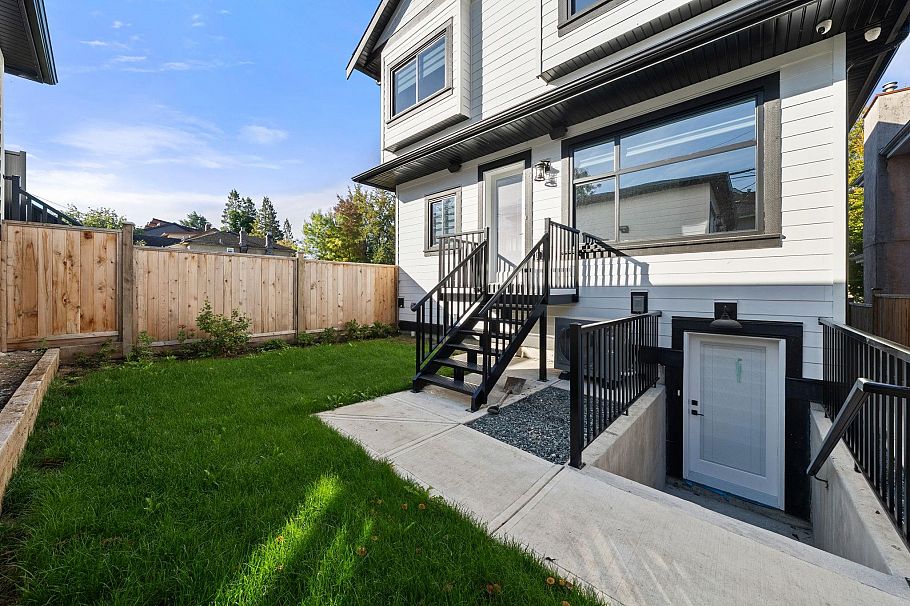 4318 Nanaimo Street Vancouver, BC - 31