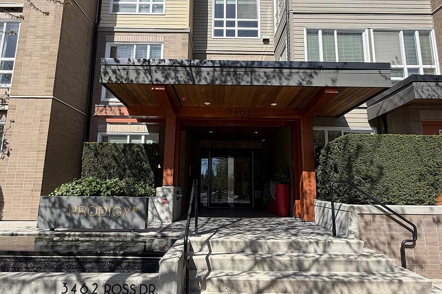 310 3462 Ross Drive Vancouver, BC - 2