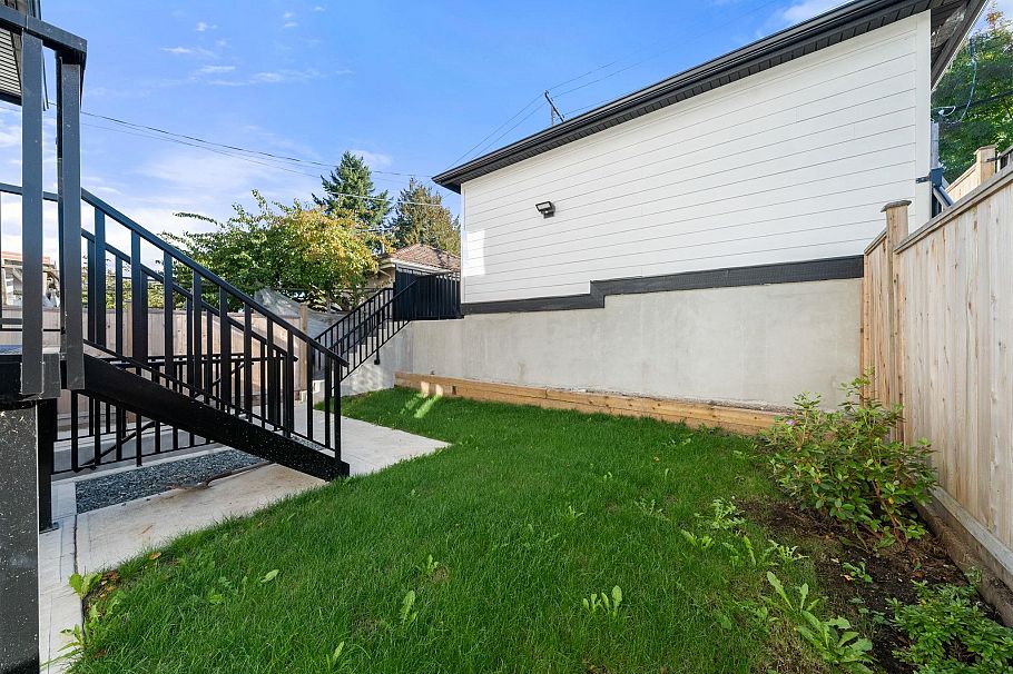 4318 Nanaimo Street Vancouver, BC - 33