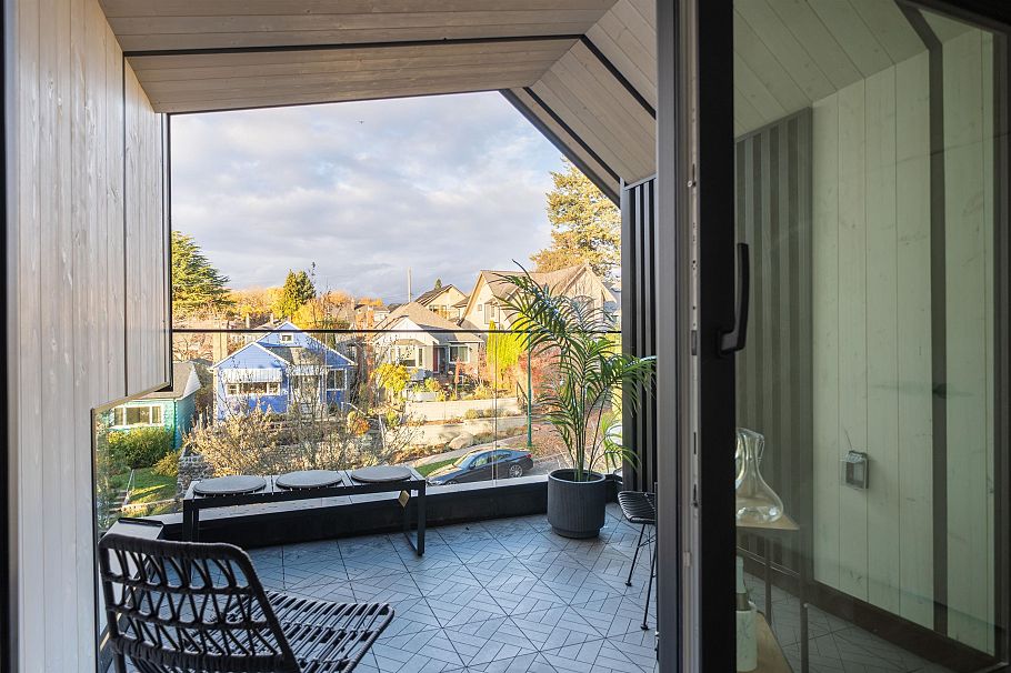 1 4018 W 21st Avenue Vancouver, BC - 11