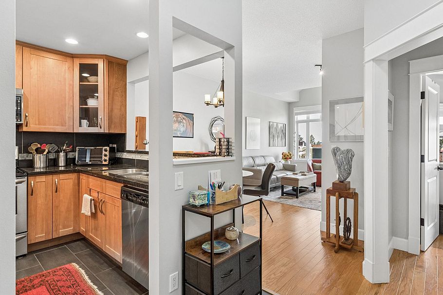 419 121 W 29th Street North Vancouver, BC - 16
