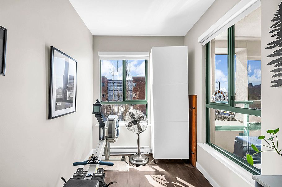 303 223 Mountain Highway North Vancouver, BC - 12