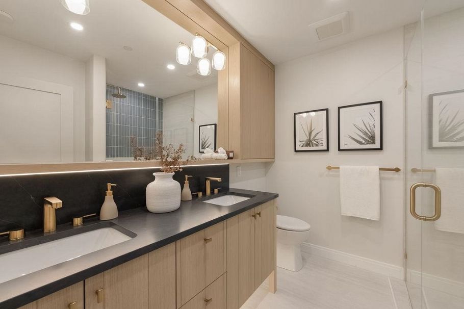 2540 Grant Street Vancouver, BC - 16