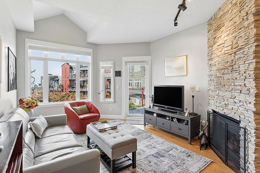 419 121 W 29th Street North Vancouver, BC - 8