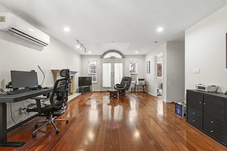 2779 Graveley Street Vancouver, BC - 31
