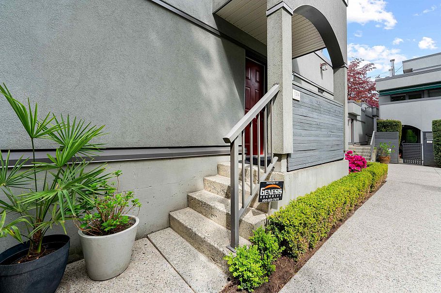 1314 W 7th Avenue Vancouver, BC - 29