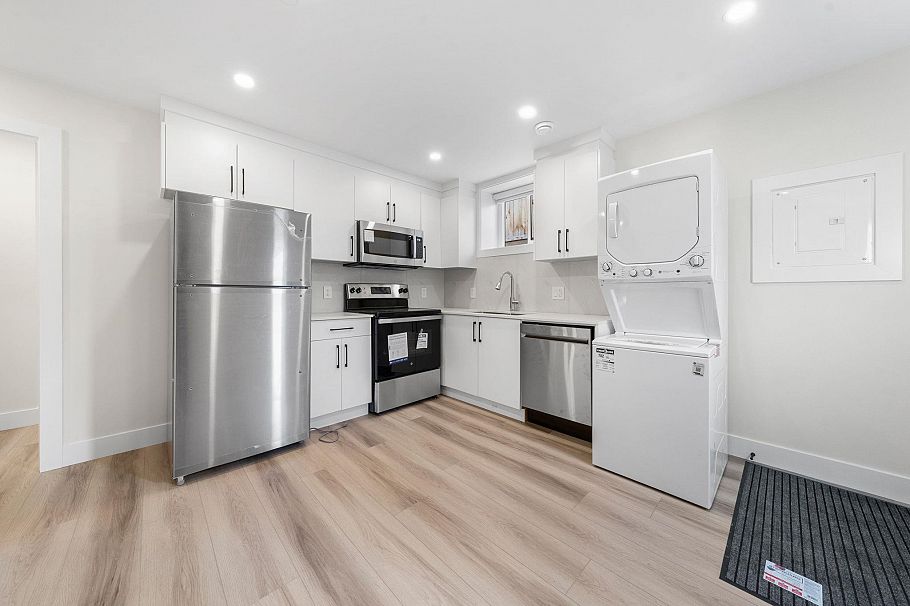 4318 Nanaimo Street Vancouver, BC - 36