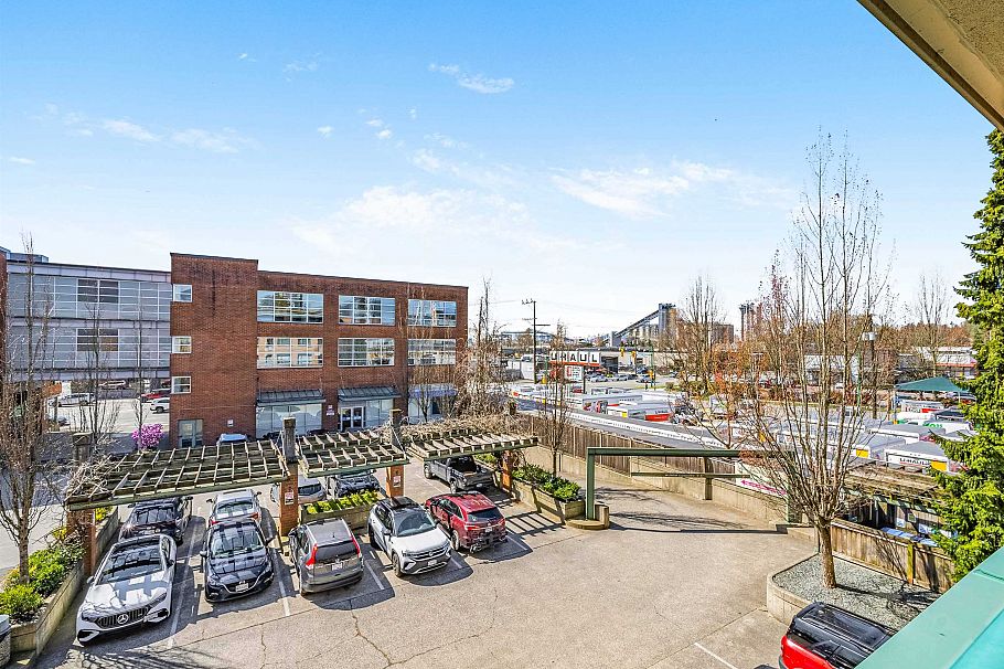 303 223 Mountain Highway North Vancouver, BC - 20