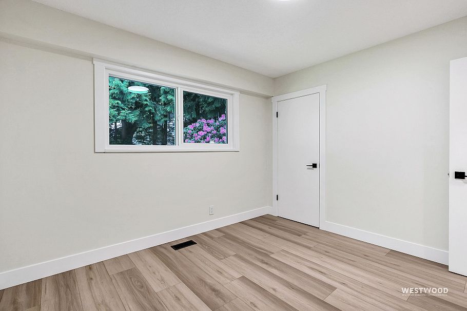 1422 Kilmer Road North Vancouver, BC - 25