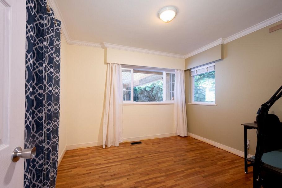 647 Blueridge Avenue North Vancouver, BC - 22