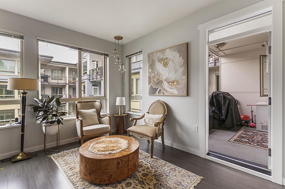 418 2651 Library Lane North Vancouver, BC - 18