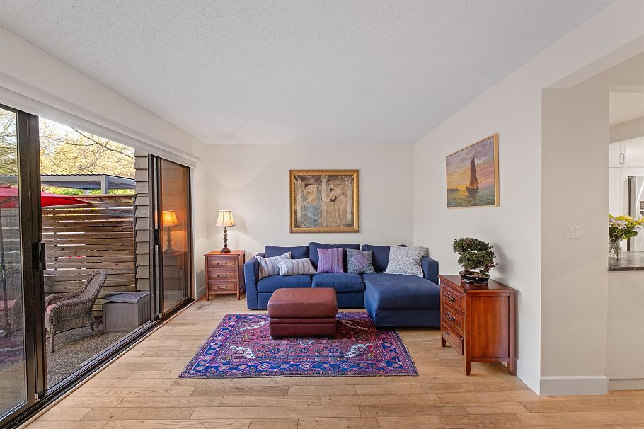81 1930 Cedar Village Crescent North Vancouver, BC - 4