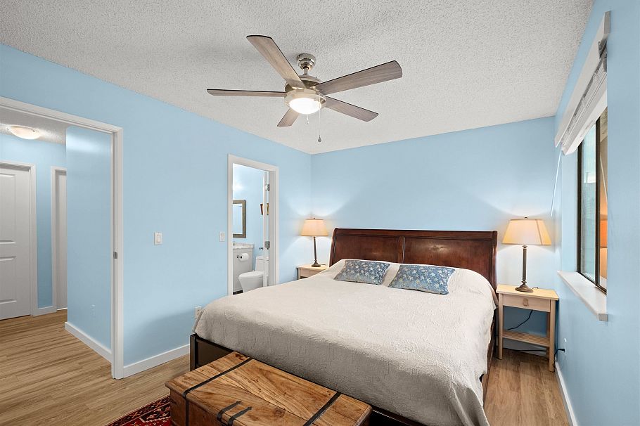 81 1930 Cedar Village Crescent North Vancouver, BC - 17