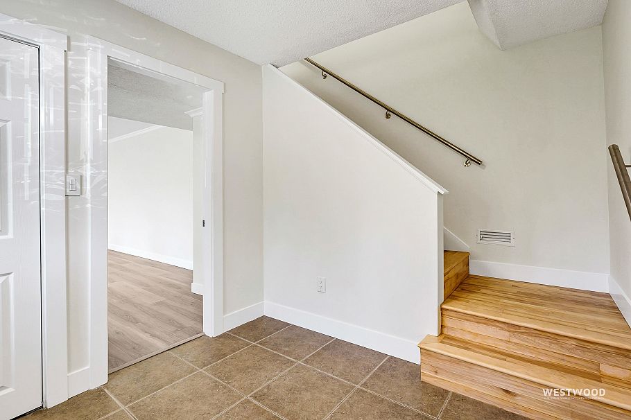 1422 Kilmer Road North Vancouver, BC - 7