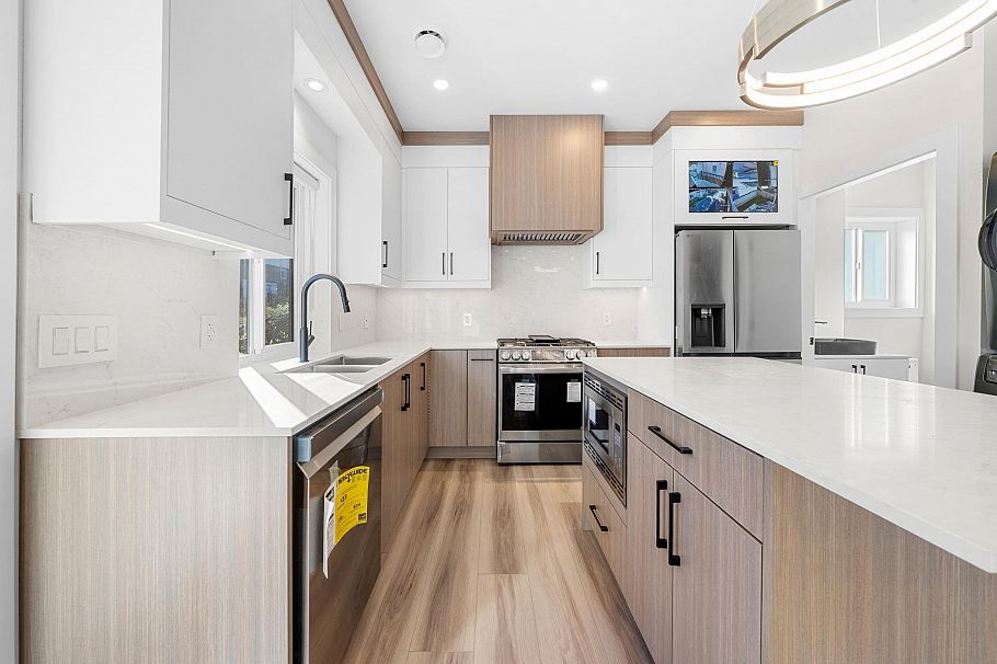 4318 Nanaimo Street Vancouver, BC - 11
